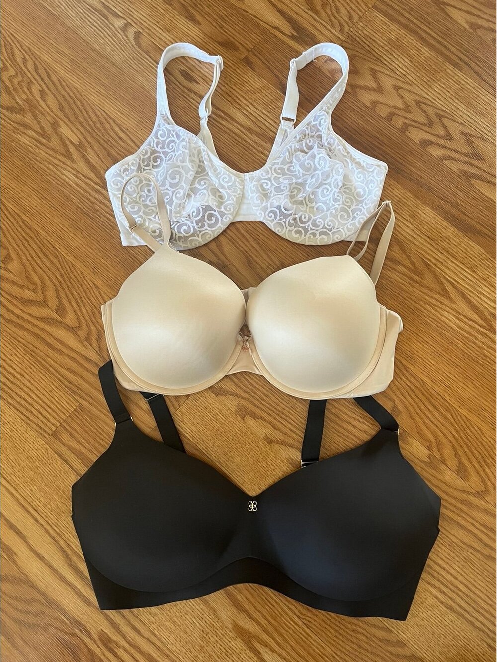 HoneyLove and Victoria’s Secret bra bundle 38DD